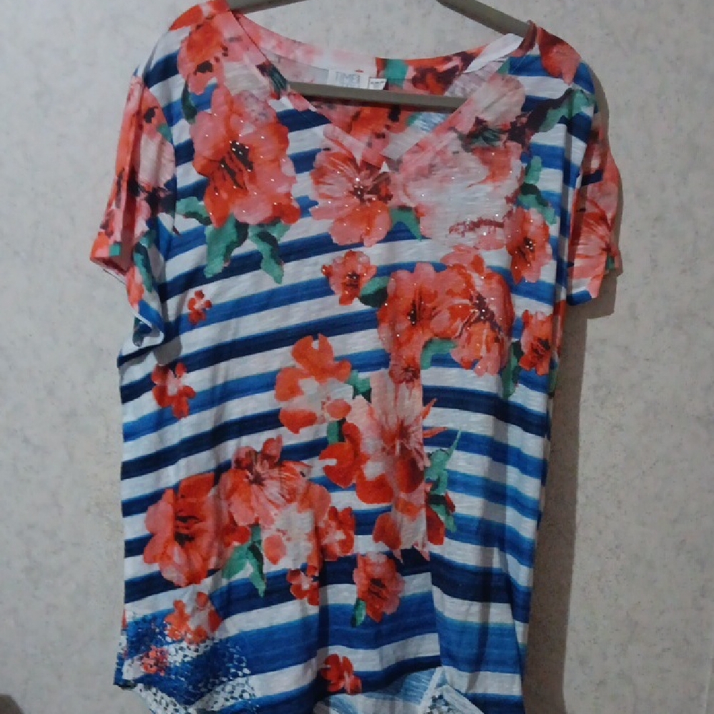 Time and Tru Blue and White Asymmetrical T-Shirt